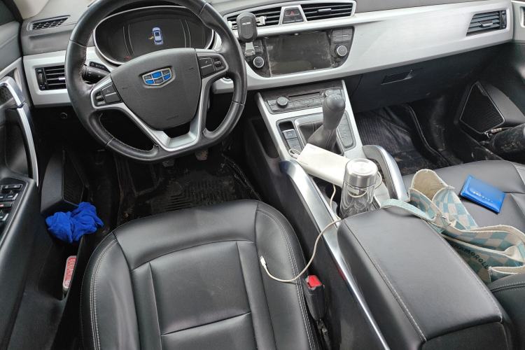 Used Geely Auto Emgrand X7 Sport 2016 2.0L Manual Smart Connect Version Center Console