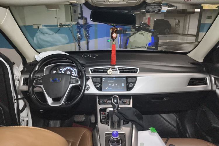Used Geely Auto Emgrand X7 Sport 2016 1.8TD Automatic ZhiZun Version Center Console