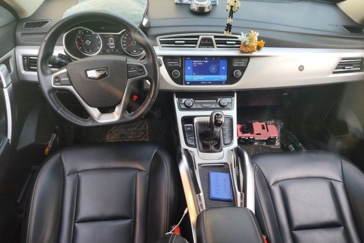 Used Geely Auto Emgrand X7 Sport 2016 2.0L Manual ZhiShang Version Center Console