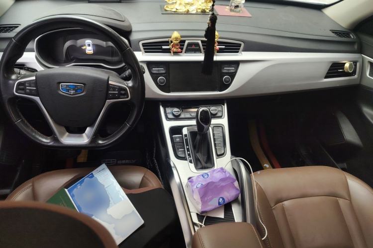 Used Geely Auto Emgrand X7 Sport 2016 1.8TD Automatic ZhiZun Version Center Console