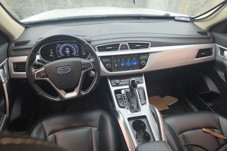 Used Geely Auto Emgrand X7 Sport 2016 1.8TD Automatic Smart Model Center Console