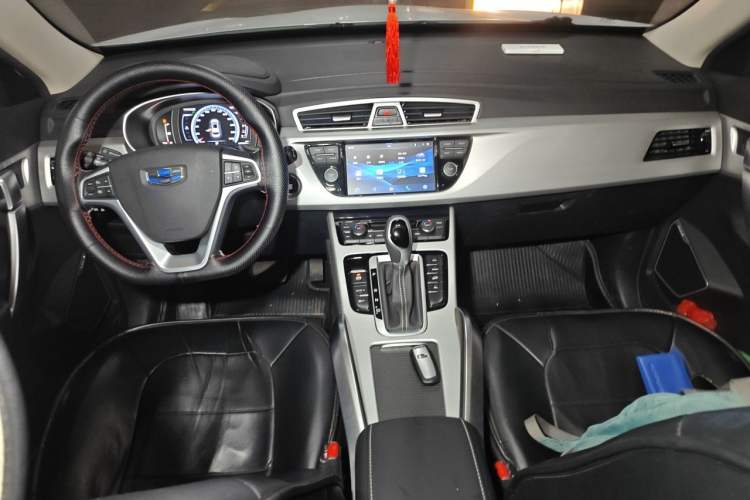 Used Geely Auto Emgrand X7 Sport 2016 1.8TD Automatic Smart Connectivity Version Center Console