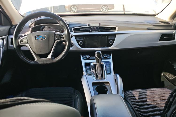 Used Geely Auto Emgrand X7 Sport 2016 1.8TD Automatic Smart Model Center Console