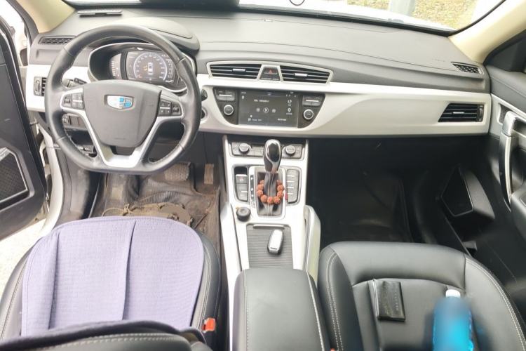 Used Geely Auto Emgrand X7 Sport 2016 1.8TD Automatic Smart Model Center Console
