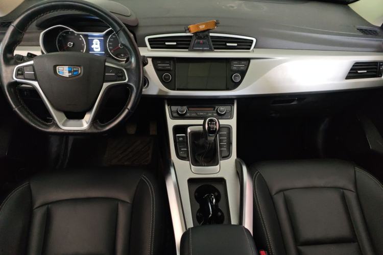 Used Geely Auto Emgrand X7 Sport 2016 2.0L Manual ZhiShang Version Center Console