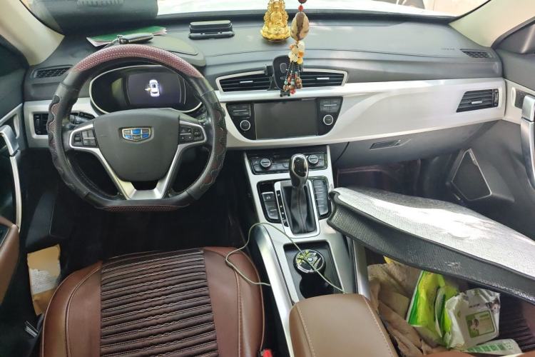 Used Geely Auto Emgrand X7 Sport 2016 1.8TD Automatic ZhiZun Version Center Console