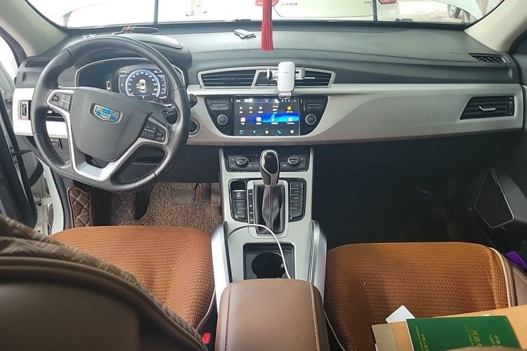 Used Geely Auto Emgrand X7 Sport 2016 1.8TD Automatic ZhiZun Version Center Console