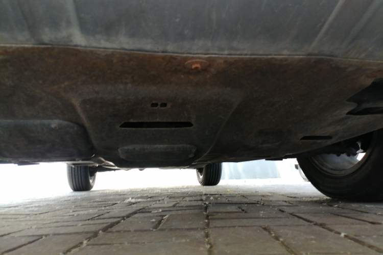Used Geely Auto Emgrand X7 Sport 2016 2.0L Manual ZhiShang Version Chassis Front