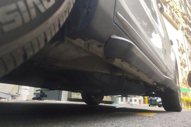 Used Geely Auto Emgrand X7 Sport 2016 2.0L Manual ZhiShang Version Chassis Front Left