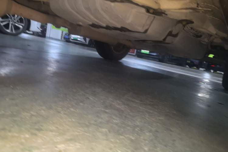 Used Geely Auto Emgrand X7 Sport 2016 2.0L Manual ZhiShang Version Chassis Front Left