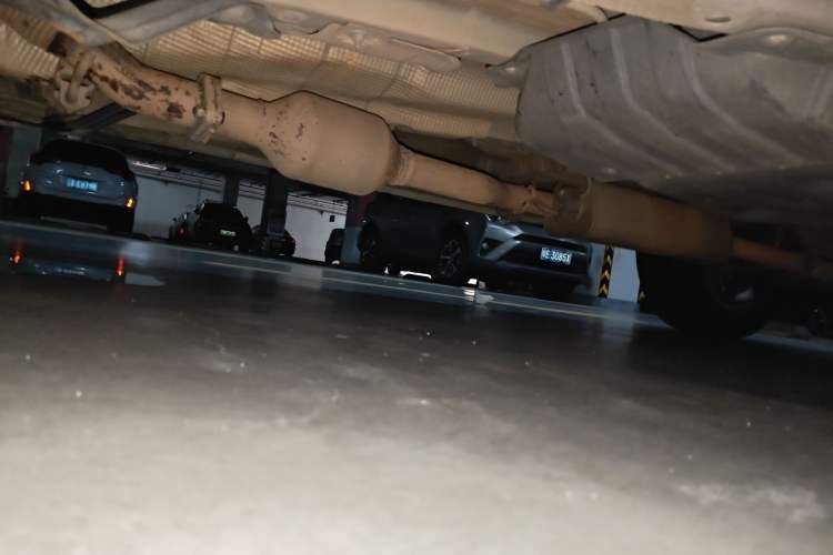 Used Geely Auto Emgrand X7 Sport 2016 1.8TD Automatic ZhiShang Model Chassis Front Left