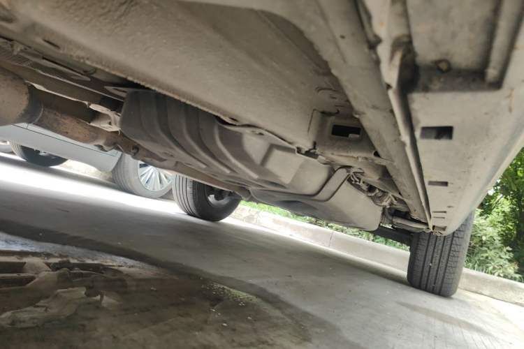 Used Geely Auto Emgrand X7 Sport 2016 2.0L Manual ZhiShang Version Chassis Front Left