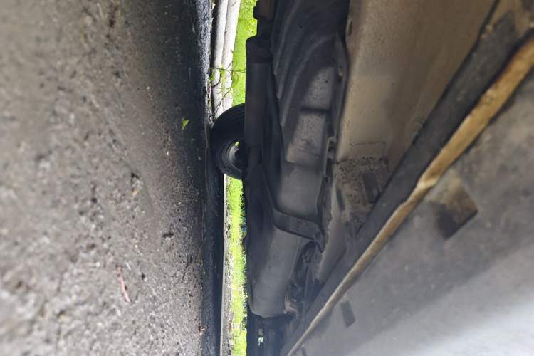 Used Geely Auto Emgrand X7 Sport 2016 1.8TD Automatic ZhiZun Version Chassis Front Left