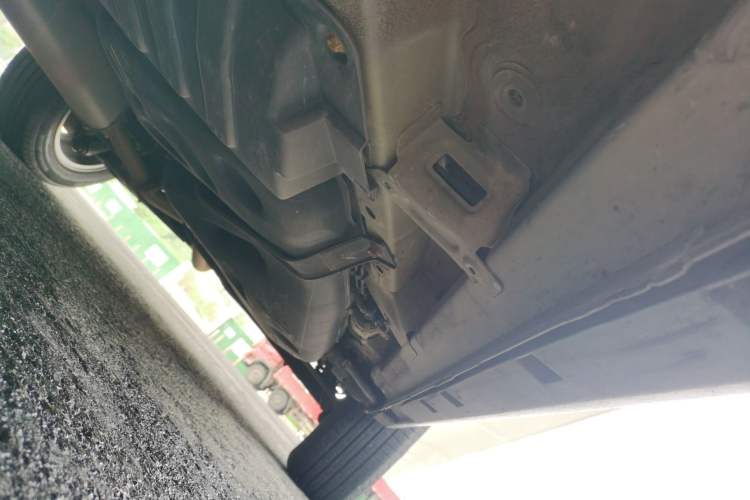 Used Geely Auto Emgrand X7 Sport 2016 2.0L Manual Smart Connect Version Chassis Front Left