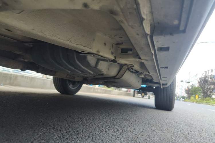 Used Geely Auto Emgrand X7 Sport 2016 2.0L Manual ZhiShang Version Chassis Front Left