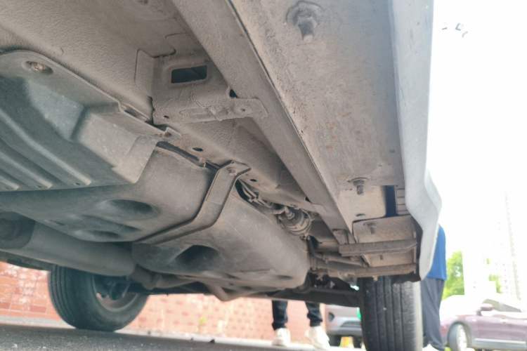 Used Geely Auto Emgrand X7 Sport 2016 2.0L Manual Smart Connect Version Chassis Front Left