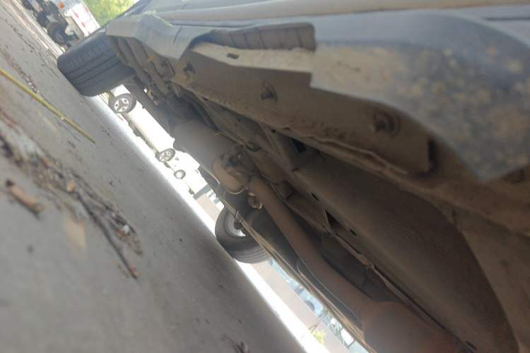 Used Geely Auto Emgrand X7 Sport 2016 2.0L Manual ZhiShang Version Chassis Front Right