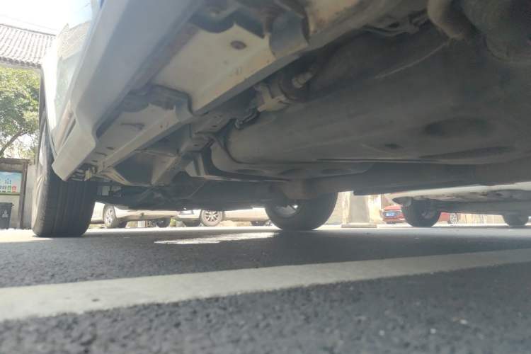 Used Geely Auto Emgrand X7 Sport 2016 2.0L Manual ZhiShang Version Chassis Rear Left