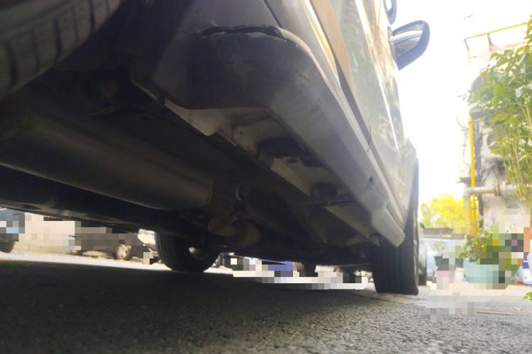 Used Geely Auto Emgrand X7 Sport 2016 2.0L Manual ZhiShang Version Chassis Rear Right