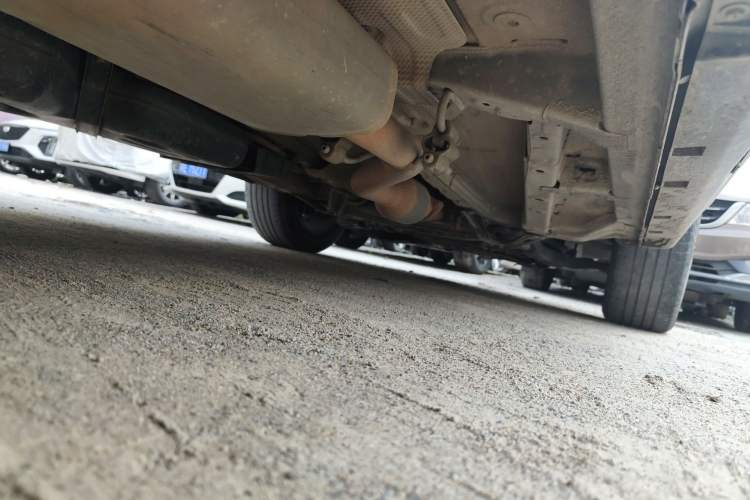 Used Geely Auto Emgrand X7 Sport 2016 2.0L Manual ZhiShang Version Chassis Rear Right