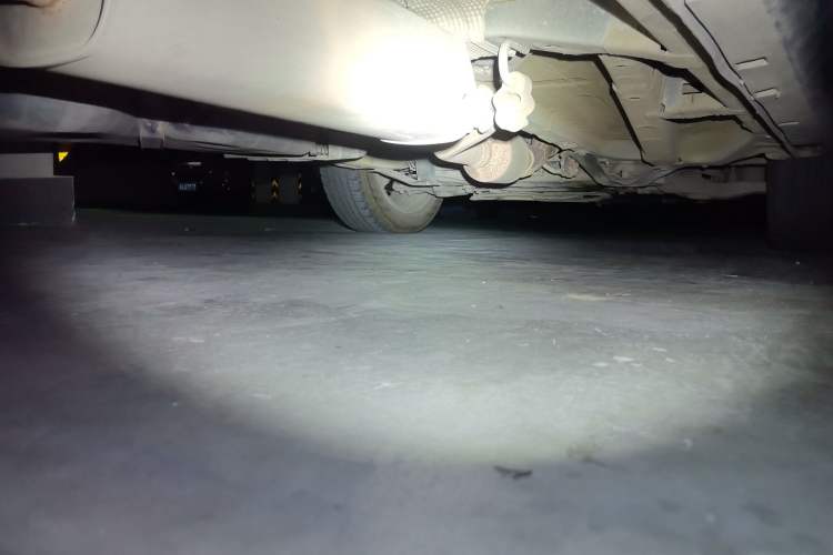 Used Geely Auto Emgrand X7 Sport 2016 1.8TD Automatic ZhiZun Version Chassis Rear Right