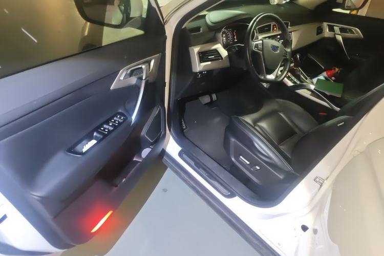 Used Geely Auto Emgrand X7 Sport 2016 1.8TD Automatic Smart Model Driver Seat