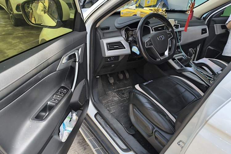 Used Geely Auto Emgrand X7 Sport 2016 2.0L Manual ZhiShang Version Driver Seat
