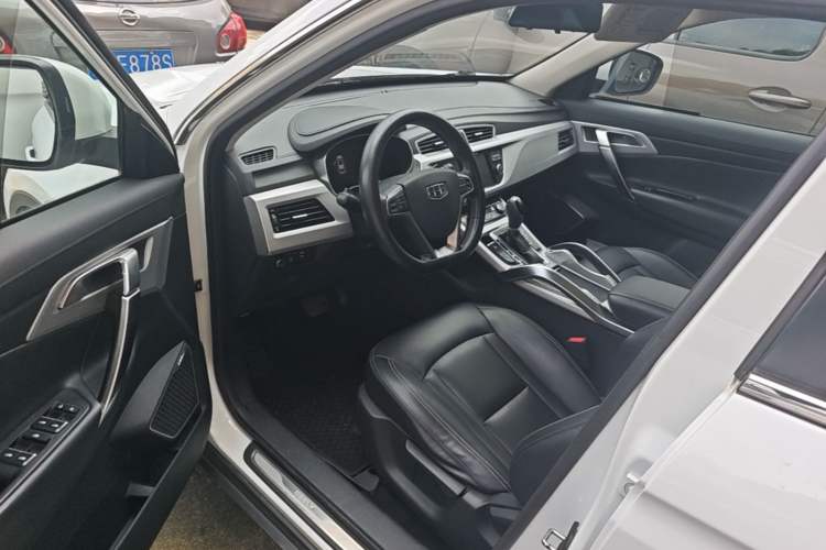 Used Geely Auto Emgrand X7 Sport 2016 1.8TD Automatic Smart Connectivity Version Driver Seat
