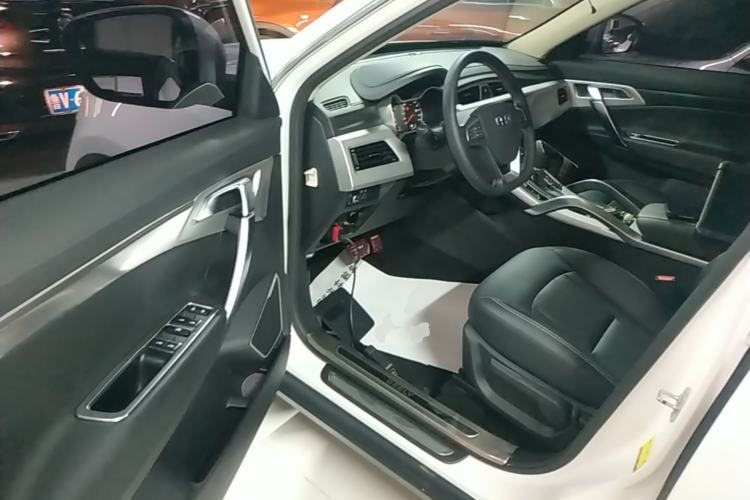 Used Geely Auto Emgrand X7 Sport 2016 1.8TD Automatic ZhiShang Model Driver Seat