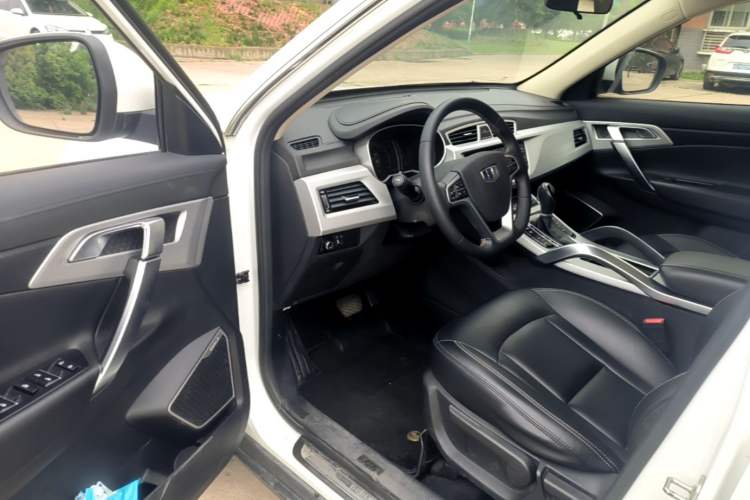 Used Geely Auto Emgrand X7 Sport 2016 1.8TD Automatic Smart Connectivity Version Driver Seat