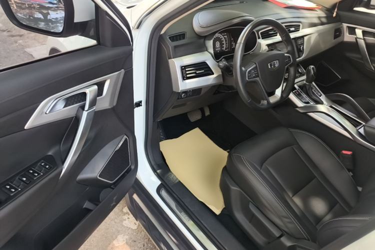 Used Geely Auto Emgrand X7 Sport 2016 1.8TD Automatic Smart Connectivity Version Driver Seat
