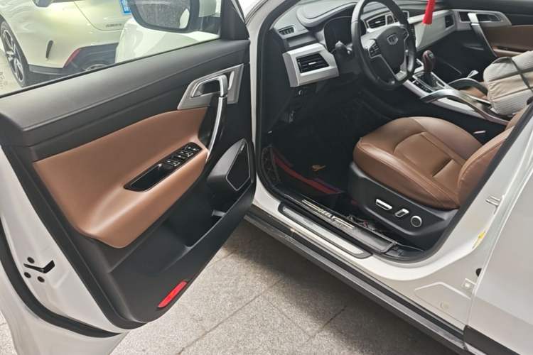 Used Geely Auto Emgrand X7 Sport 2016 1.8TD Automatic ZhiZun Version Driver Seat