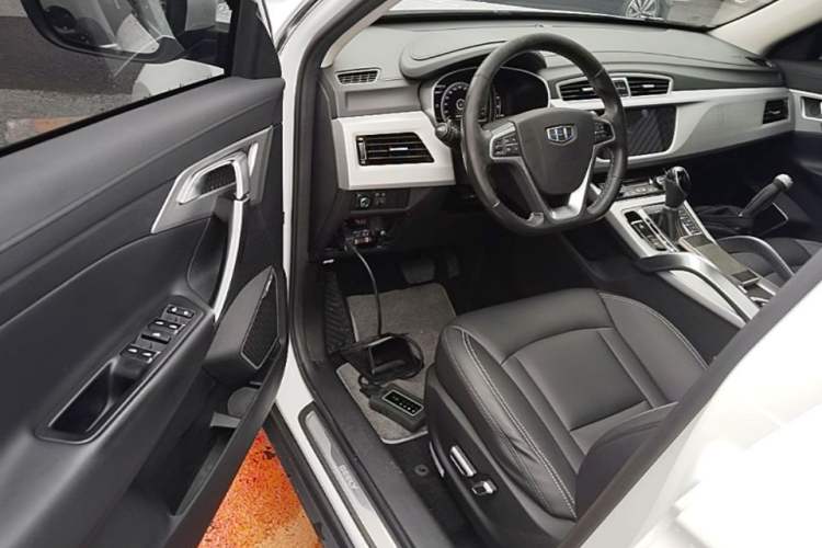 Used Geely Auto Emgrand X7 Sport 2016 1.8TD Automatic Smart Model Driver Seat