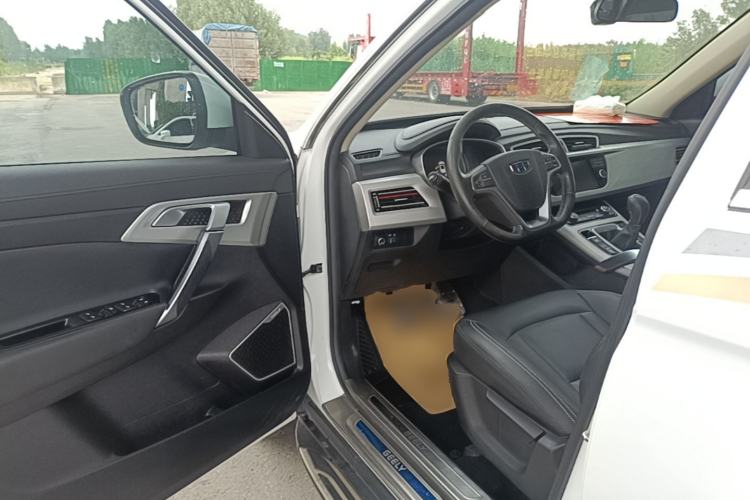Used Geely Auto Emgrand X7 Sport 2016 2.0L Manual Smart Connect Version Driver Seat