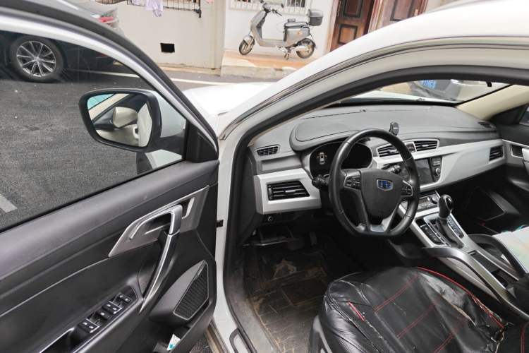 Used Geely Auto Emgrand X7 Sport 2016 1.8TD Automatic Smart Connectivity Version Driver Seat