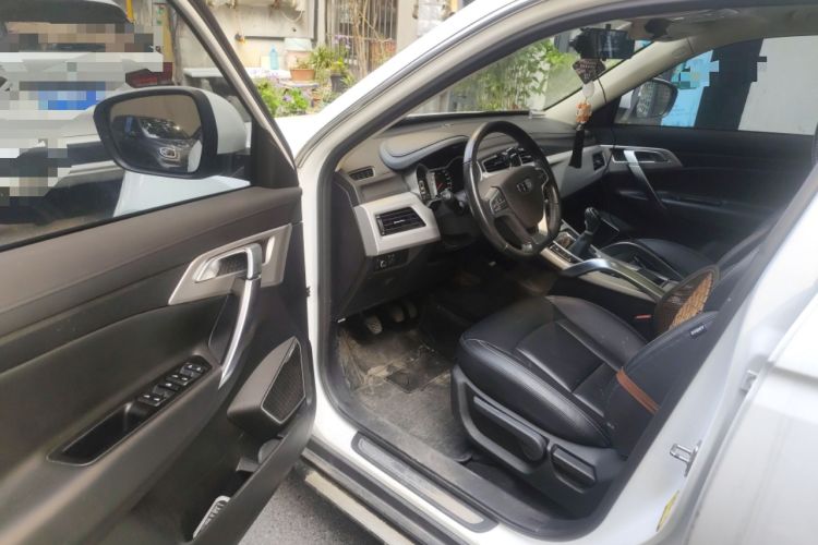 Used Geely Auto Emgrand X7 Sport 2016 2.0L Manual ZhiShang Version Driver Seat