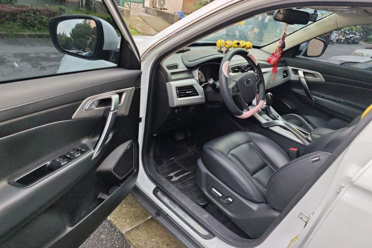 Used Geely Auto Emgrand X7 Sport 2016 1.8TD Automatic Smart Model Driver Seat