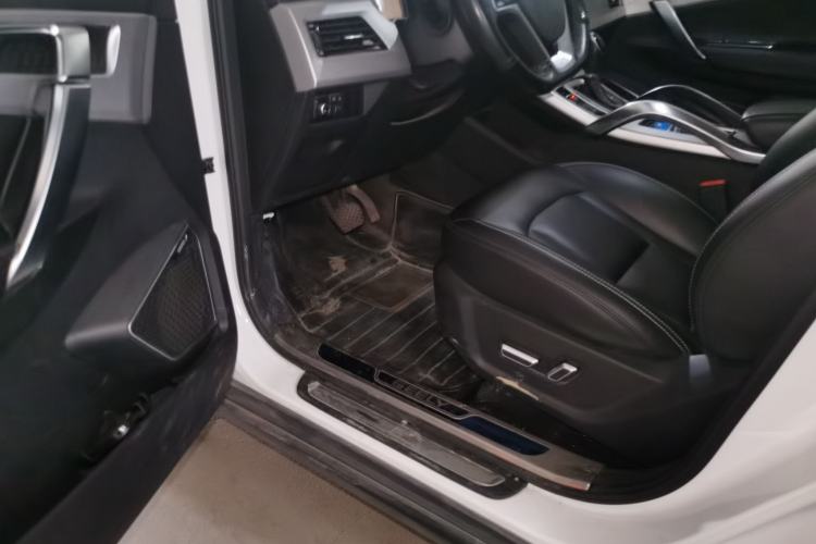 Used Geely Auto Emgrand X7 Sport 2016 1.8TD Automatic Smart Model Driver Seat