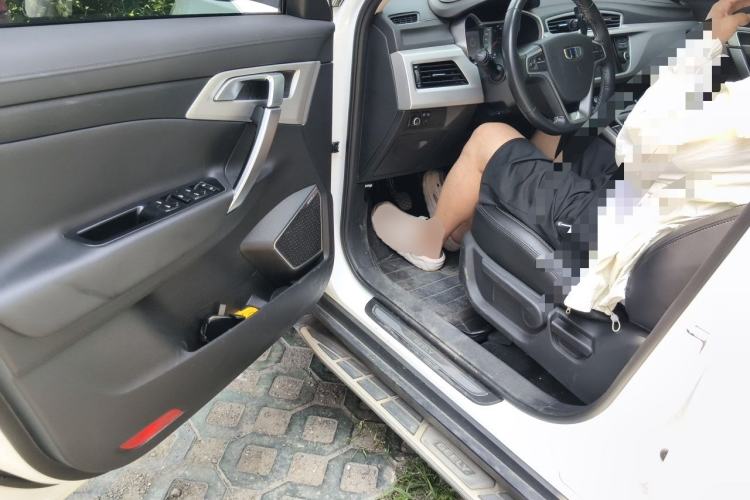 Used Geely Auto Emgrand X7 Sport 2016 2.0L Manual ZhiShang Version Driver Seat