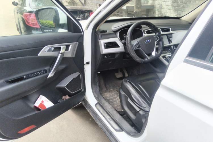 Used Geely Auto Emgrand X7 Sport 2016 1.8TD Automatic Smart Connectivity Version Driver Seat