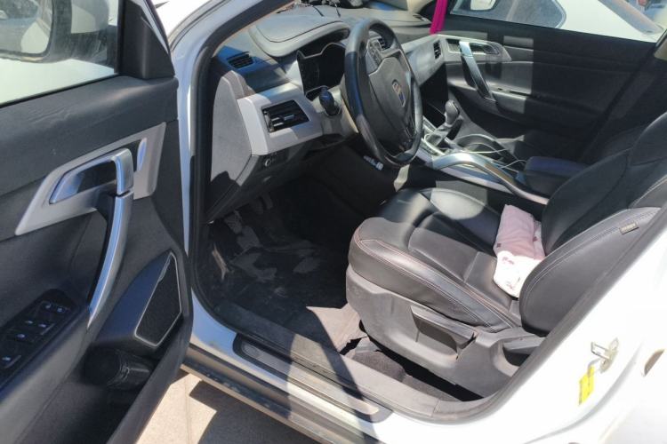 Used Geely Auto Emgrand X7 Sport 2016 2.0L Manual ZhiShang Version Driver Seat
