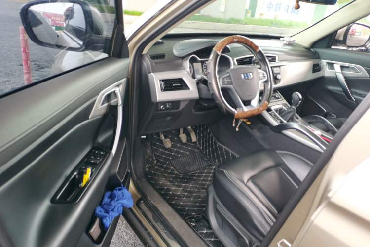 Used Geely Auto Emgrand X7 Sport 2016 2.0L Manual Smart Connect Version Driver Seat