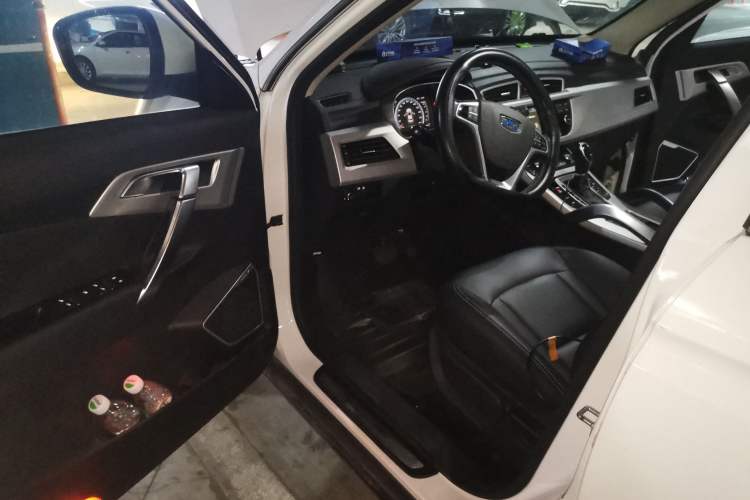 Used Geely Auto Emgrand X7 Sport 2016 1.8TD Automatic Smart Connectivity Version Driver Seat