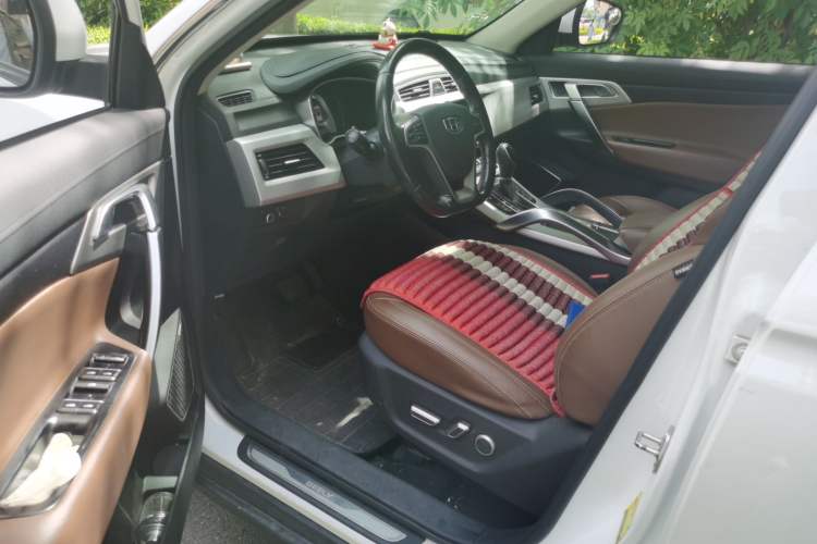 Used Geely Auto Emgrand X7 Sport 2016 1.8TD Automatic ZhiZun Version Driver Seat