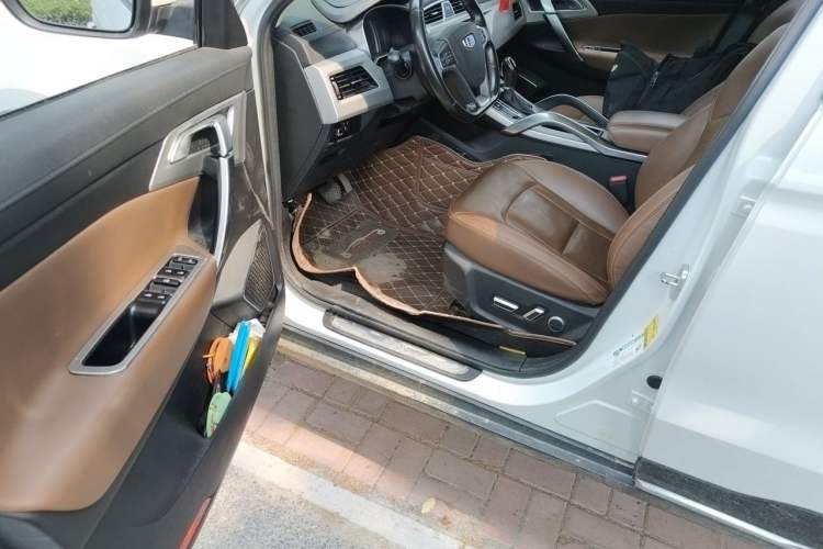 Used Geely Auto Emgrand X7 Sport 2016 1.8TD Automatic ZhiZun Version Driver Seat