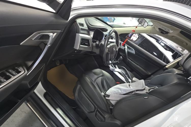 Used Geely Auto Emgrand X7 Sport 2016 2.0L Manual Smart Connect Version Driver Seat