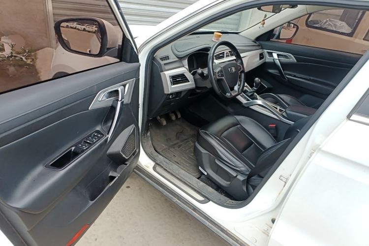 Used Geely Auto Emgrand X7 Sport 2016 2.0L Manual Smart Connect Version Driver Seat