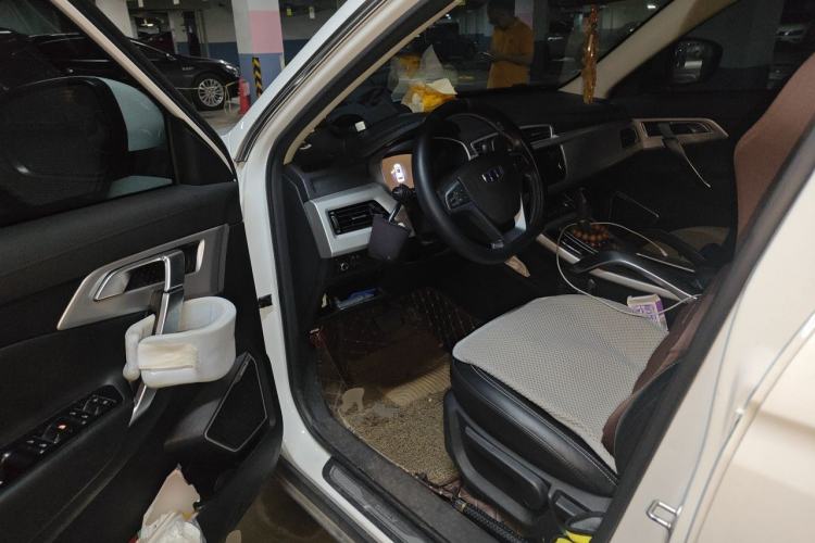 Used Geely Auto Emgrand X7 Sport 2016 1.8TD Automatic Smart Connectivity Version Driver Seat