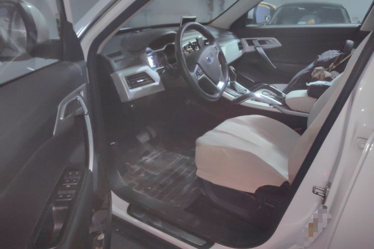 Used Geely Auto Emgrand X7 Sport 2016 1.8TD Automatic Smart Model Driver Seat