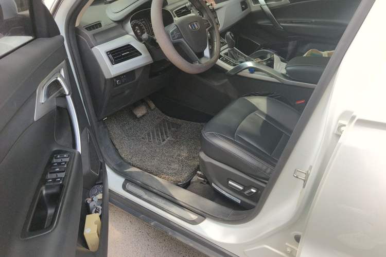 Used Geely Auto Emgrand X7 Sport 2016 1.8TD Automatic Smart Model Driver Seat